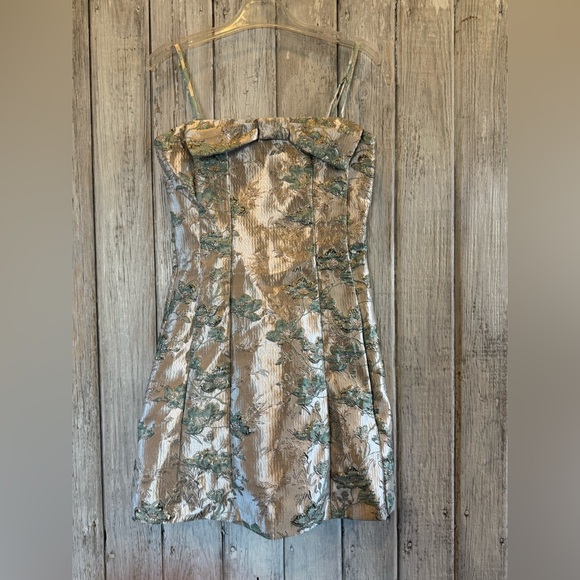 violet weekend Dresses & Skirts - Violet Weekend Straps Floral Jacquard Dress in Champagne and Green